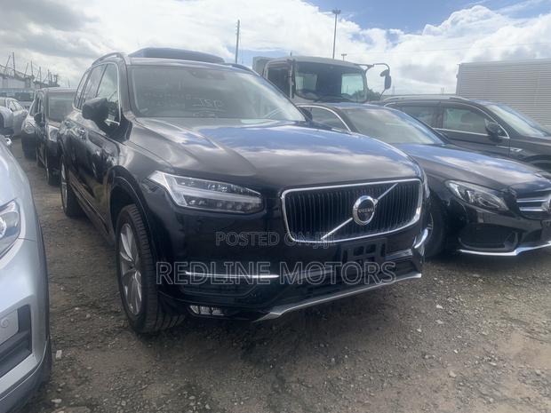 Volvo XC90 T5 Momentum 5P FWD 2018 Matt Black
