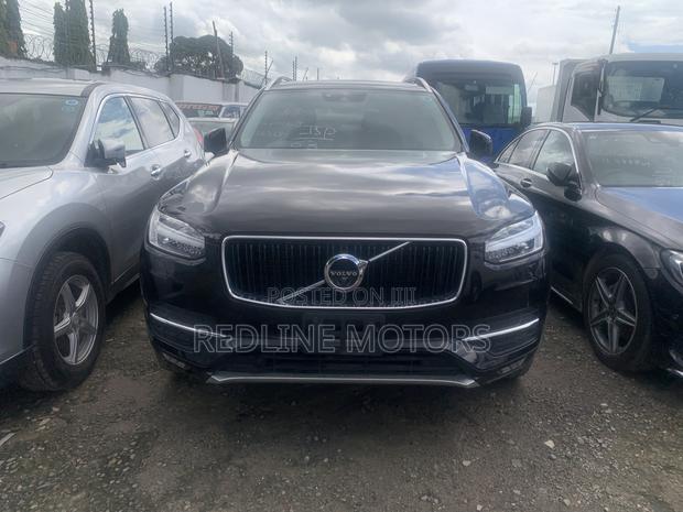 Volvo XC90 T5 Momentum 5P FWD 2018 Matt Black