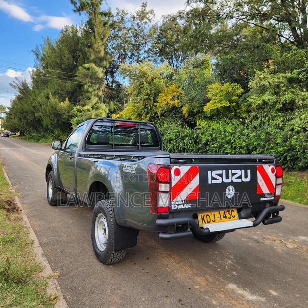 Isuzu D-MAX 2022 Gray