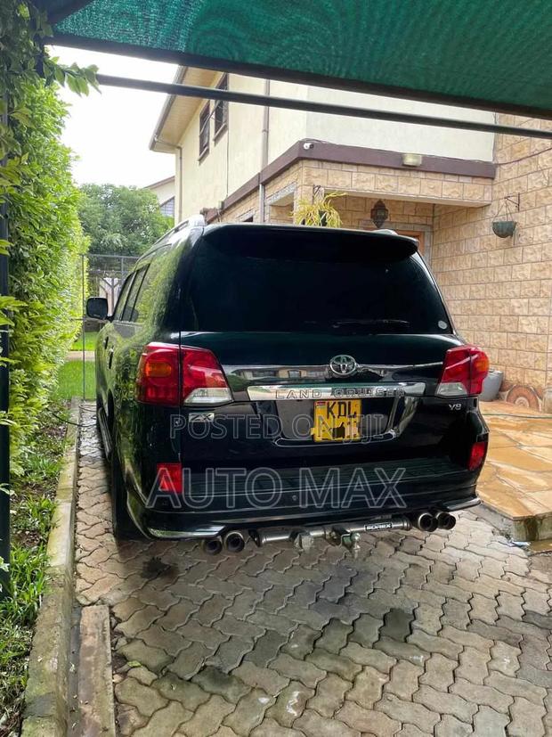 Toyota Land Cruiser 2014 Black