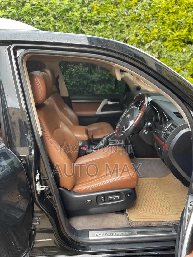 Toyota Land Cruiser 2014 Black