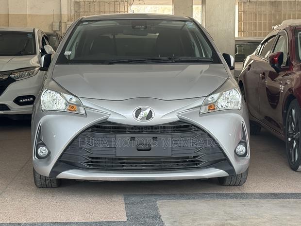 Toyota Vitz 2019 Silver