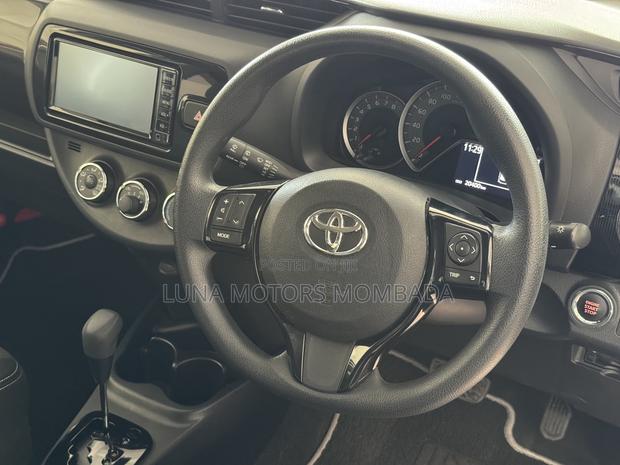 Toyota Vitz 2019 Silver