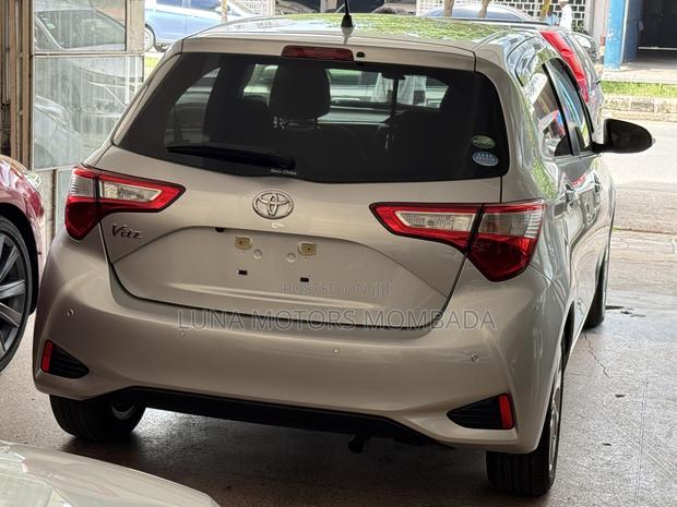 Toyota Vitz 2019 Silver
