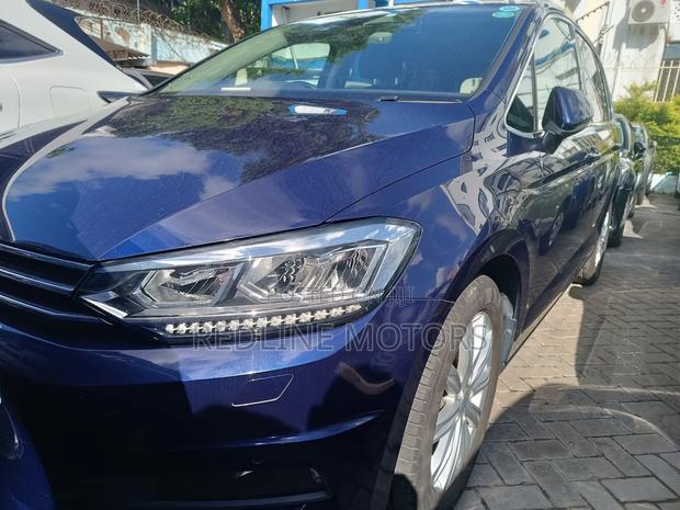 Volkswagen Touran 2018 Blue
