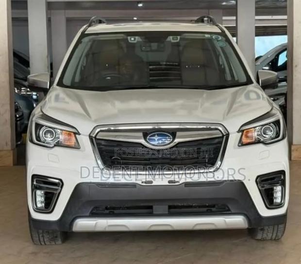 Lexus LX 2018 White