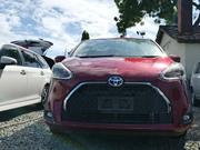 Toyota Sienta 1.5 Hybrid FWD 2019 Red for sale
