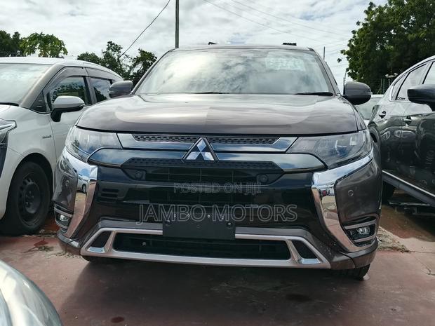 Mitsubishi Outlander 2.0 PHEV AWD 2018 Brown