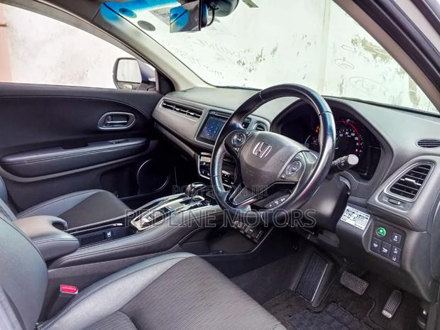 Honda Vezel 2018 Pearl