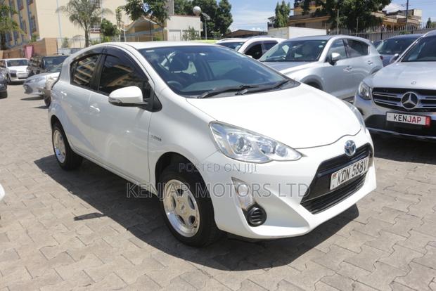 Toyota Aqua 2016 Pearl