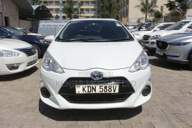 Toyota Aqua 2016 Pearl