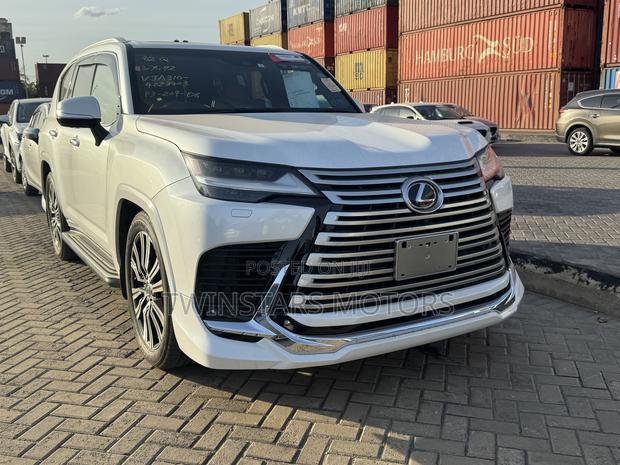 Lexus LX 2023 White