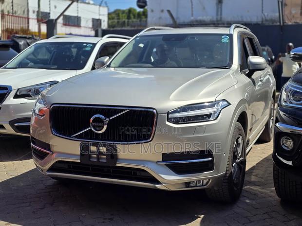Volvo XC90 T5 R-Design AWD 2018 Gold