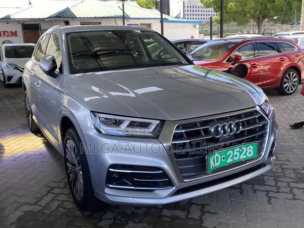 Audi Q5 2018 Silver
