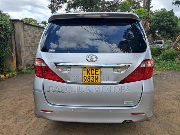 Toyota Alphard 2008 Silver