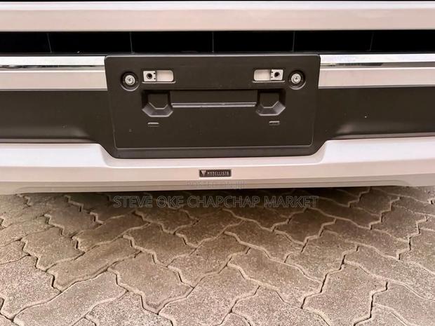 Toyota Land Cruiser 2024 Off white