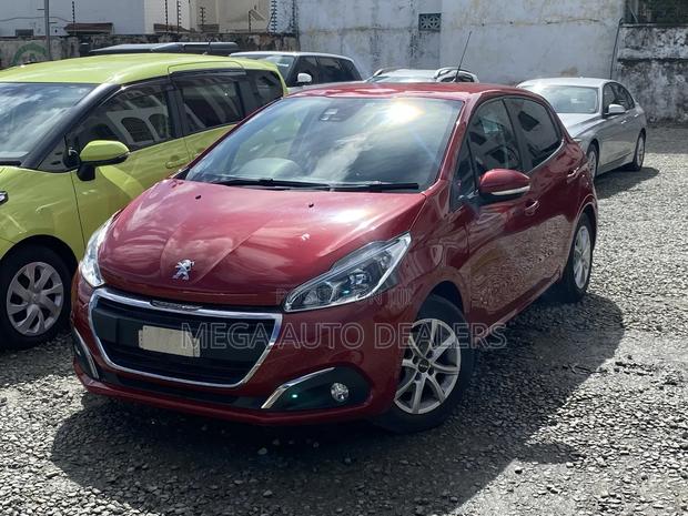 Peugeot 208 2018 Red