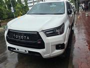 Toyota Hilux 2022 White for sale