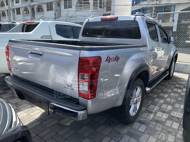 Isuzu D-MAX 2016 Silver