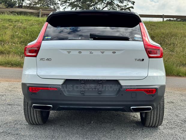 Volvo XC40 2018 White