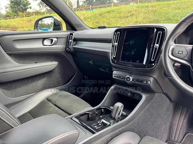 Volvo XC40 2018 White