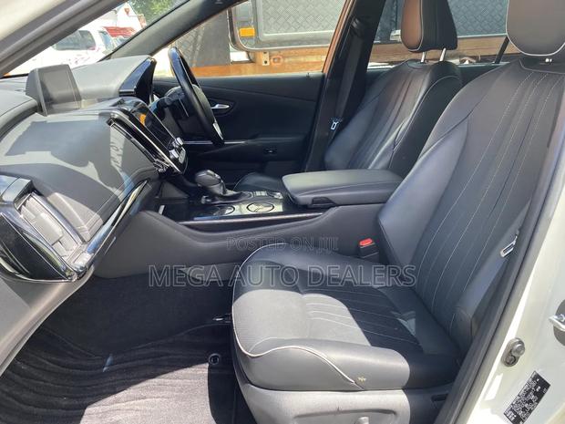 Toyota Crown 2019 White