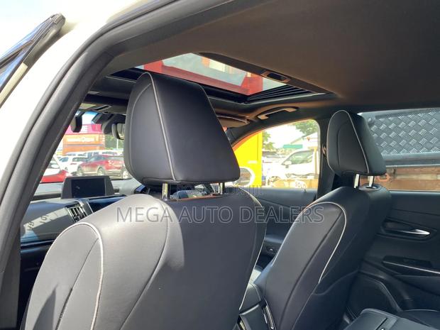Toyota Crown 2019 White