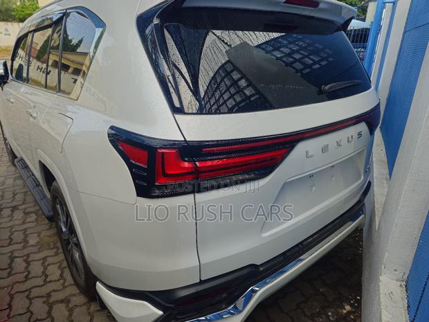 Lexus LX 2024 White