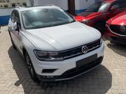 Volkswagen Tiguan 2.0T SE AWD 4MOTION 2018 Off white for sale