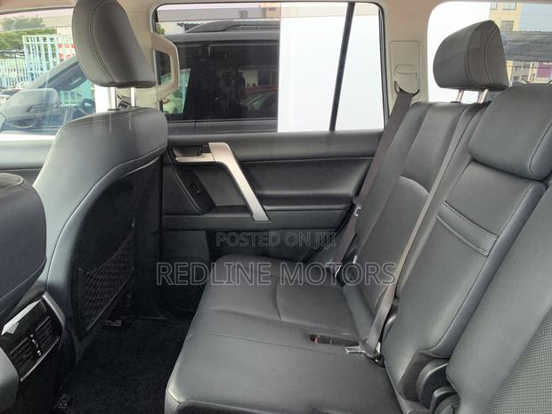 Toyota Land Cruiser Prado 2.8 2018 Silver