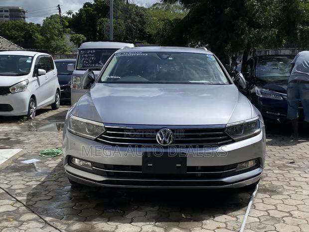 Volkswagen Passat 2018 Silver