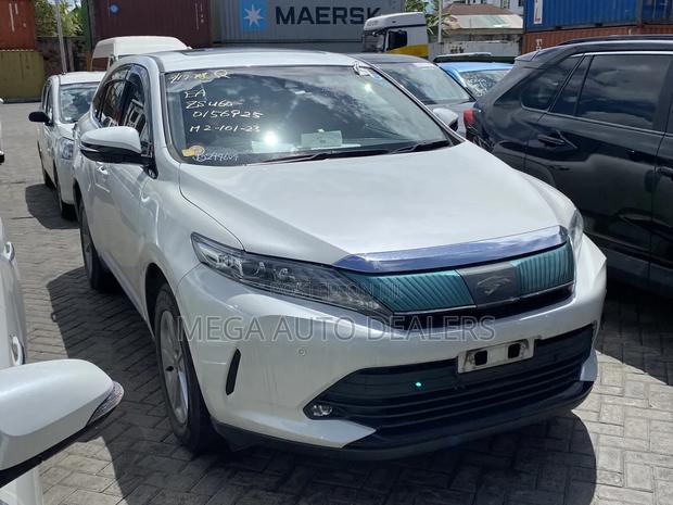 Toyota Harrier 2018 White