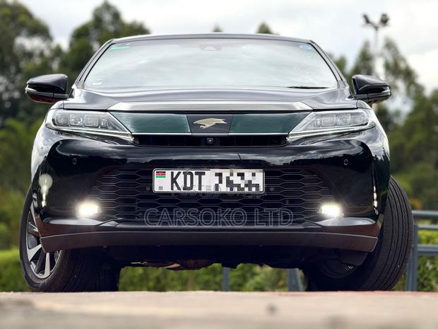 Toyota Harrier 2.0 4WD 2018 Black