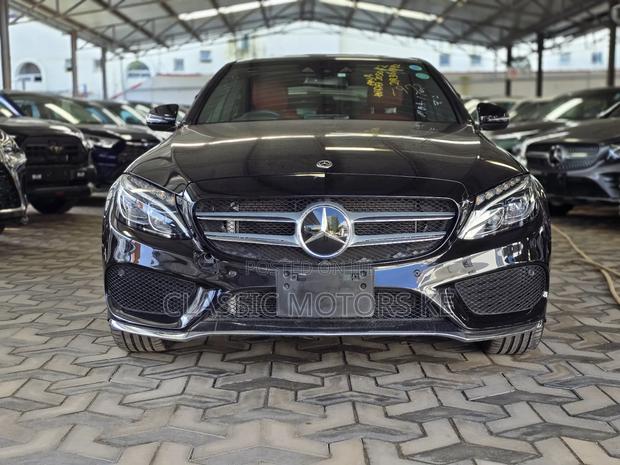 Mercedes-Benz C200 2018 Black