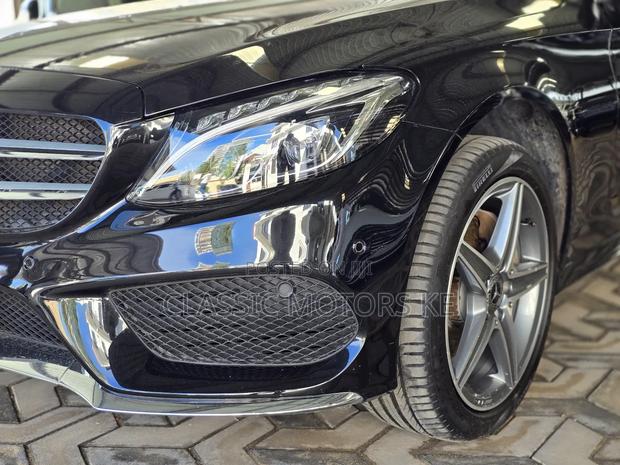 Mercedes-Benz C200 2018 Black
