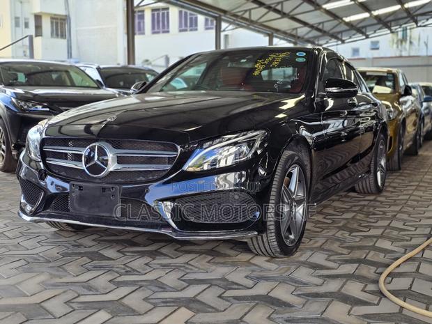 Mercedes-Benz C200 2018 Black