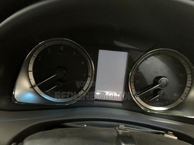 Toyota Harrier 2.0 2018 Silver