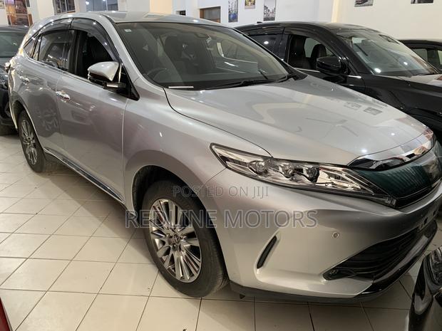 Toyota Harrier 2.0 2018 Silver