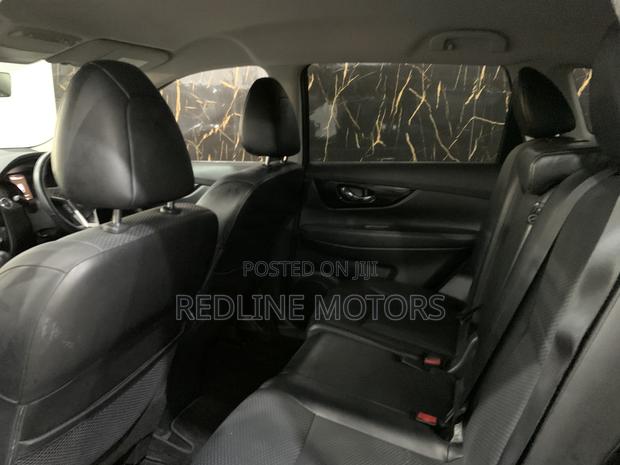 Nissan X-Trail 2.0 Petrol FWD 2018 Green