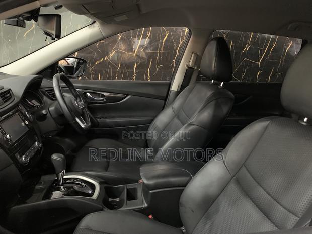 Nissan X-Trail 2.0 Petrol FWD 2018 Green