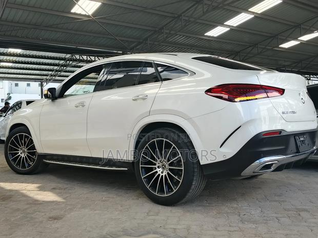 Mercedes-Benz GLE-Class GLE 400d 4MATIC 2021 White