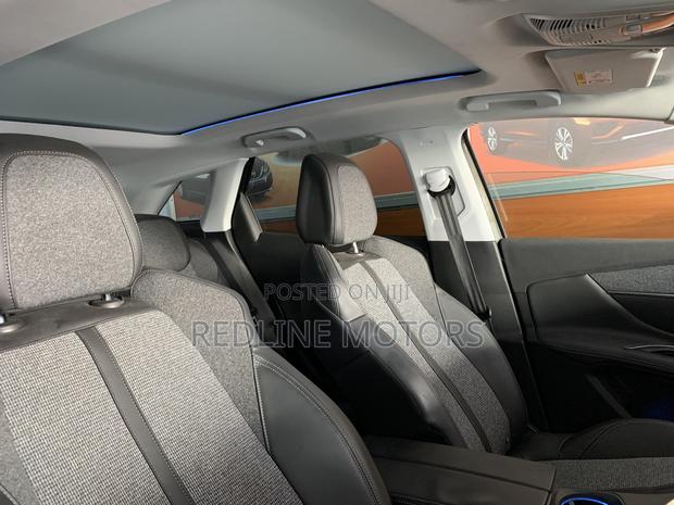 Peugeot 3008 2018 Green
