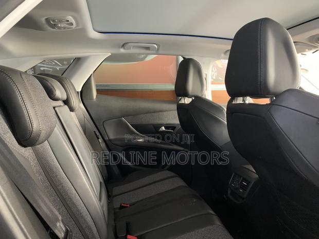 Peugeot 3008 2018 Green