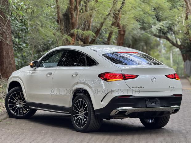 Mercedes-Benz GLE-Class GLE 400d 4MATIC 2021 White