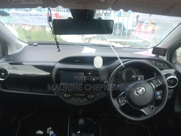 Toyota Vitz 1.5 FWD Hybrid 5dr 2019 White