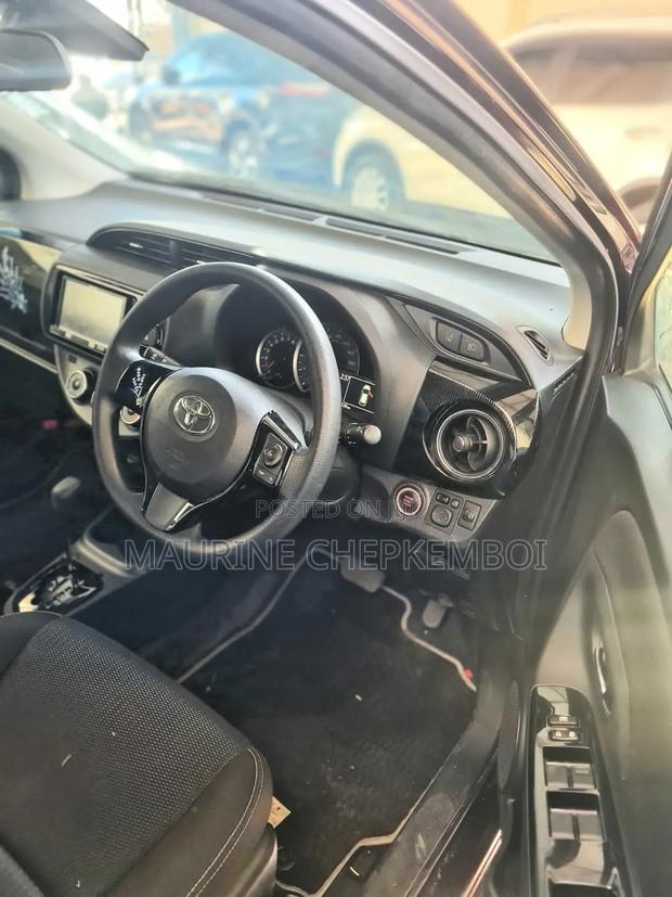 Toyota Vitz 1.3 AWD 5dr 2018 Purple