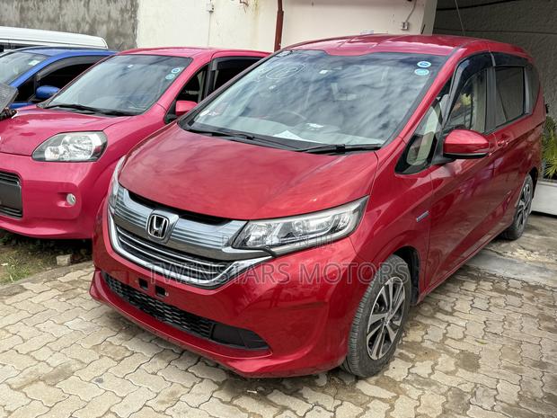 Honda Freed 2018 Red
