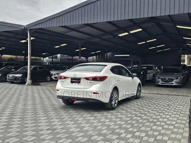 Mazda Axela 2017 White
