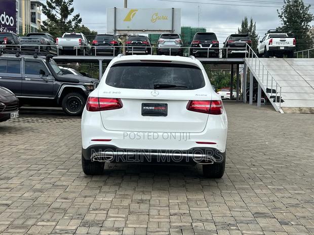 Mercedes-Benz GLC-Class 2017 Off white