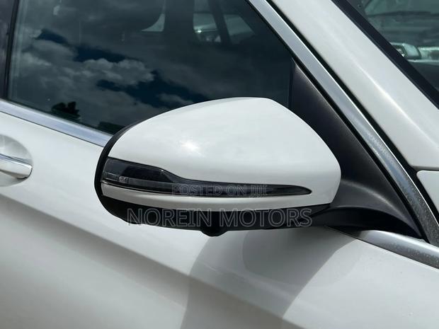 Mercedes-Benz GLC-Class 2017 Off white
